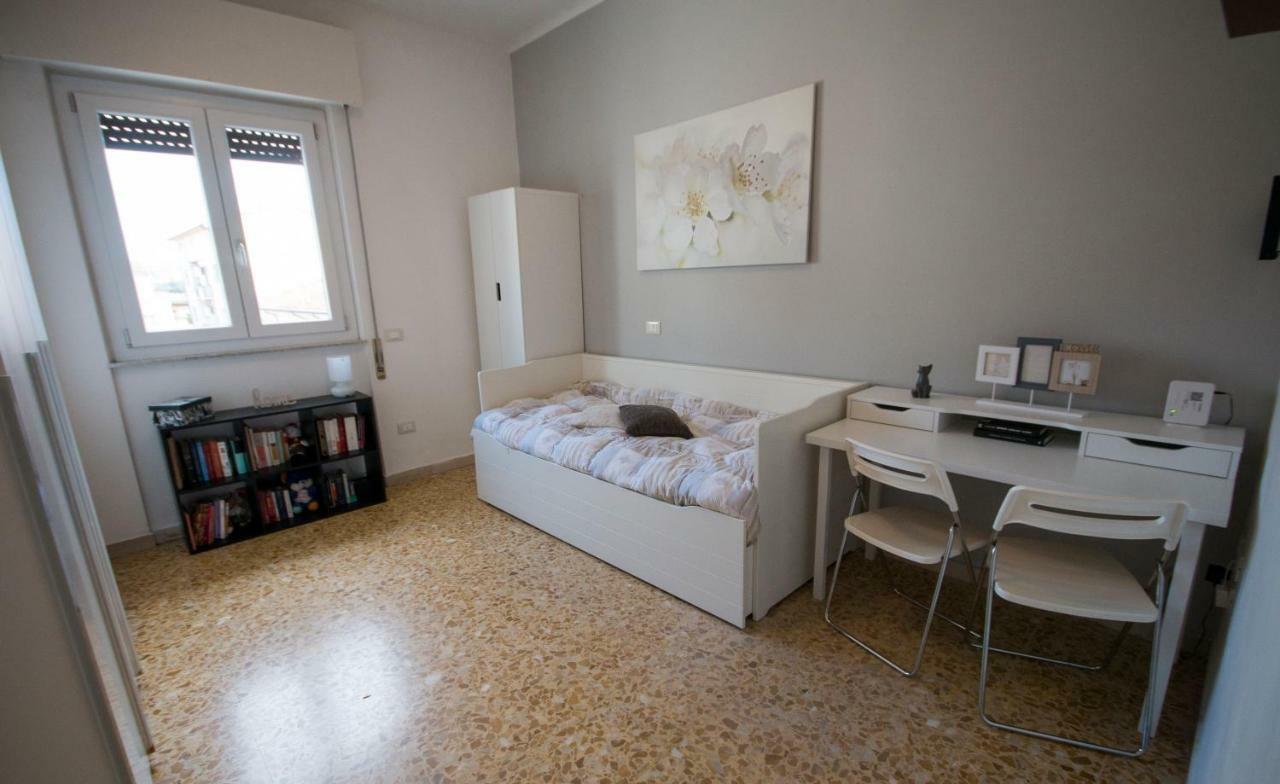 A Casa Di Simone A Viareggio Apartman Kültér fotó